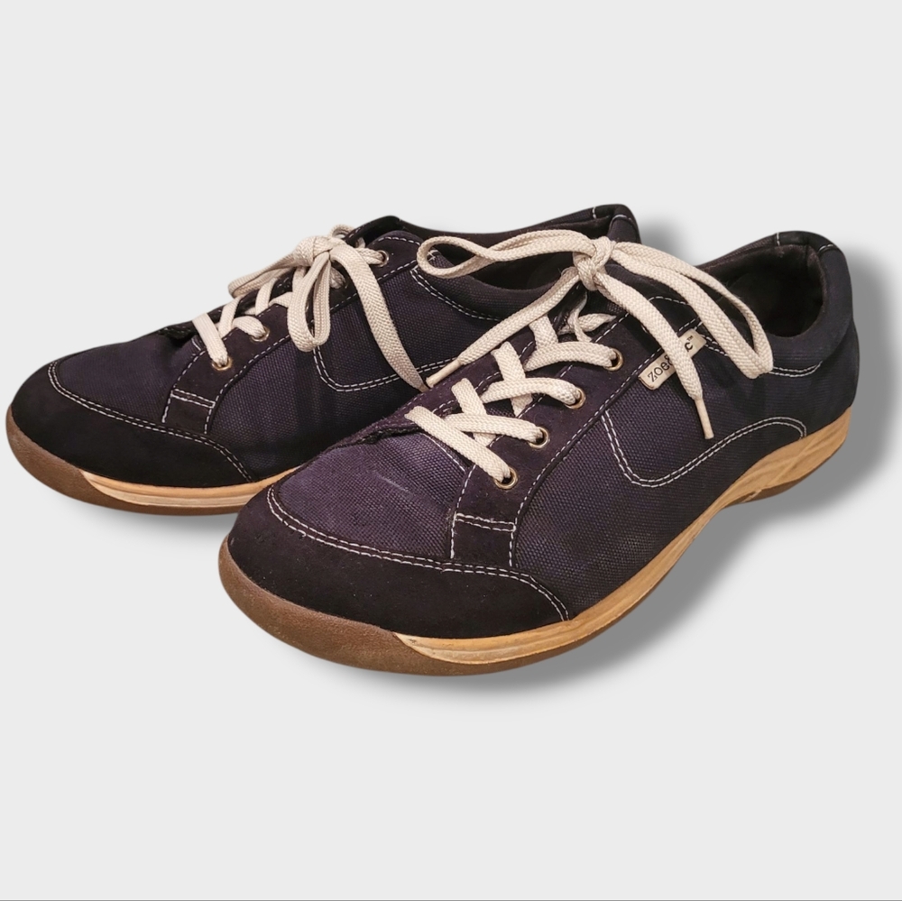 Zoe & Zac Womens Size 12 Black Canvas Sneakers